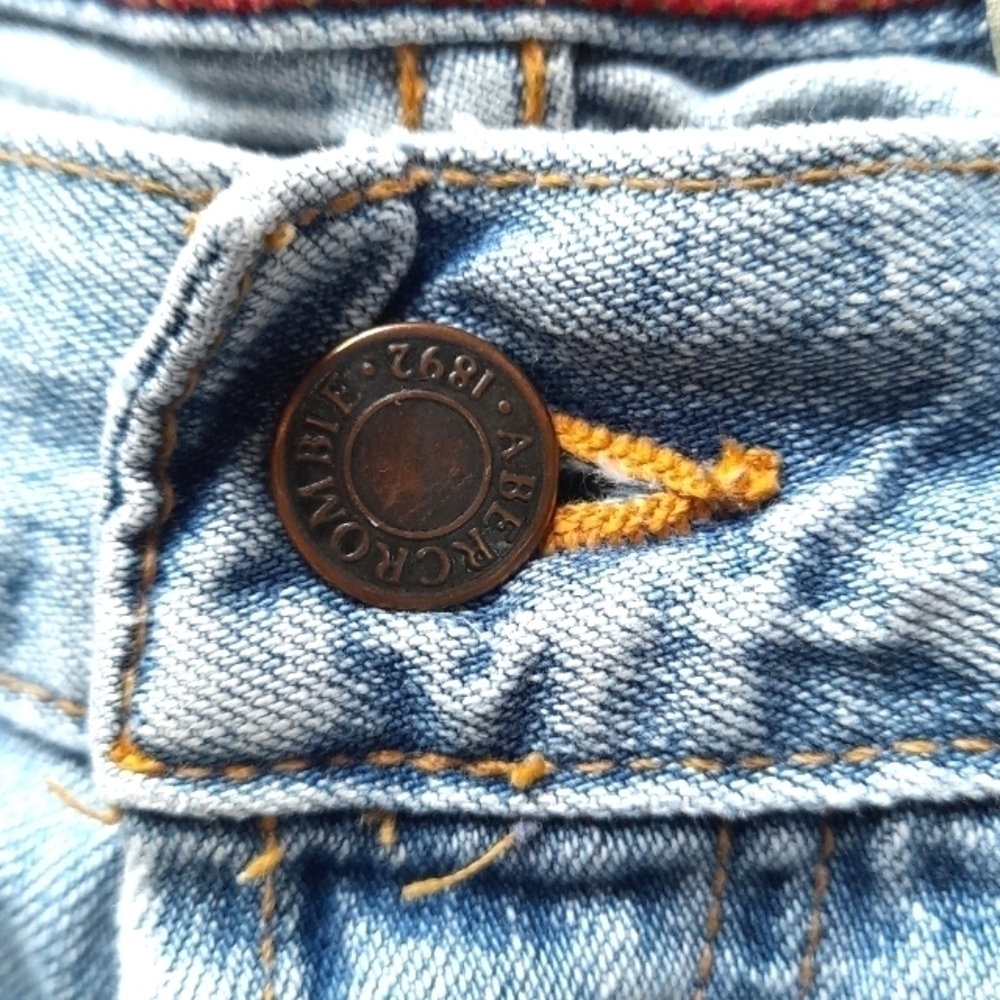 Abercrombie & Fitch Vintage Denim Shorts Distressed Raw Edges Button fly - Picture 8 of 14